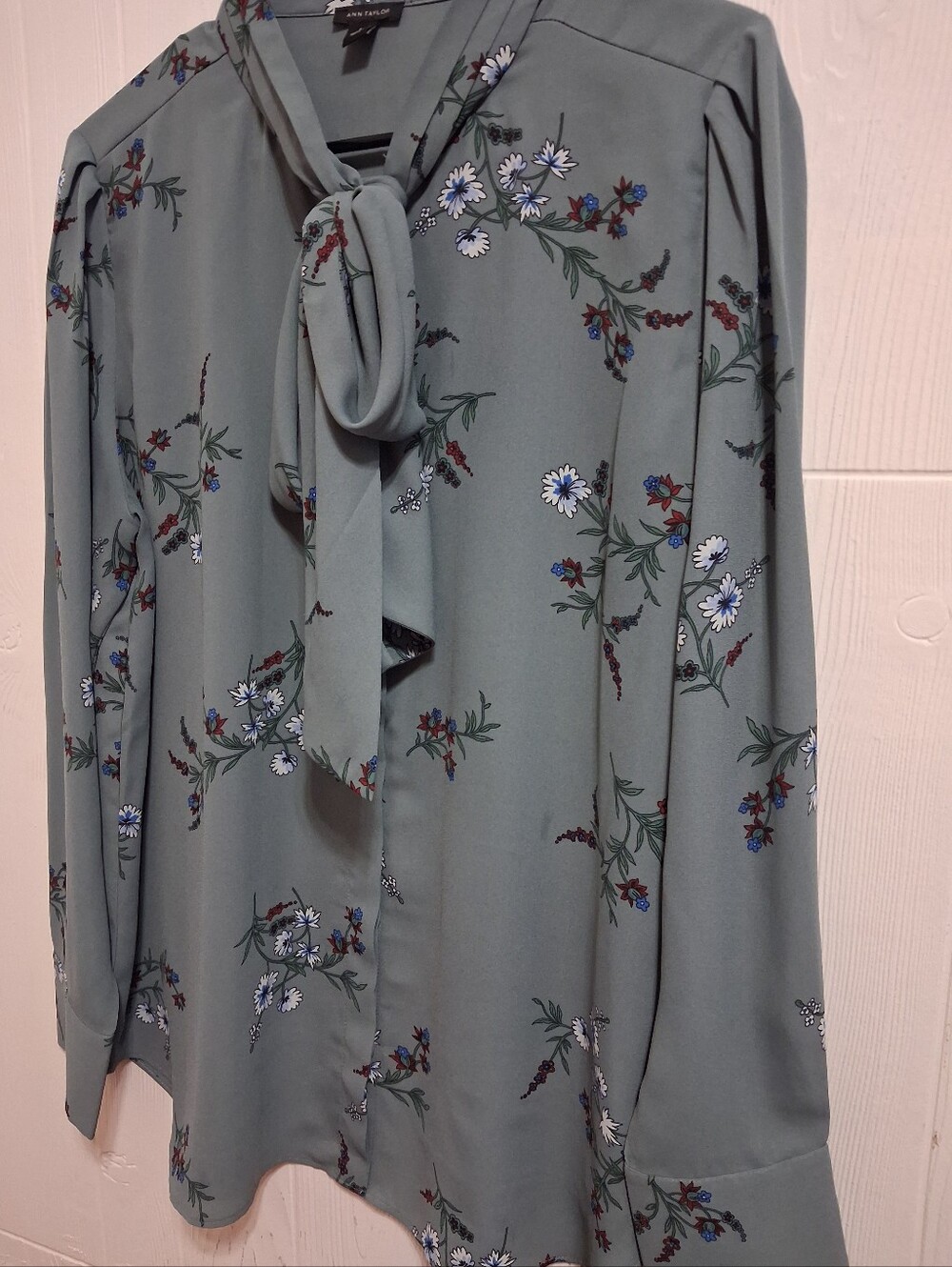 Ann Taylor Dusty Green Floral Tie-Neck Blouse